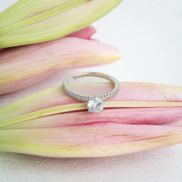 Solitaire Ring with Side Stones