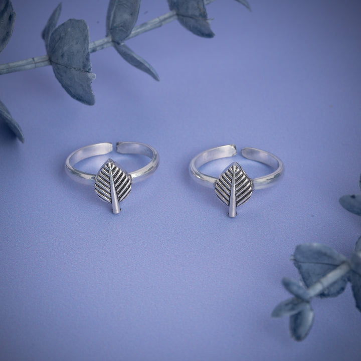 Adjustable Antique 925 Silver Leaf Toe Ring