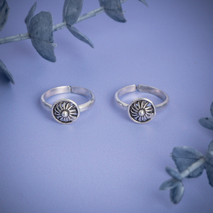 Antique 925 Silver Toe Ring  Floral Design