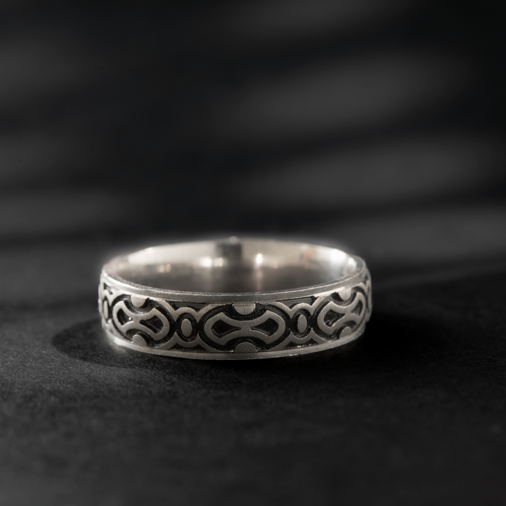 Triquetra or Trinity Knot Silver Ring