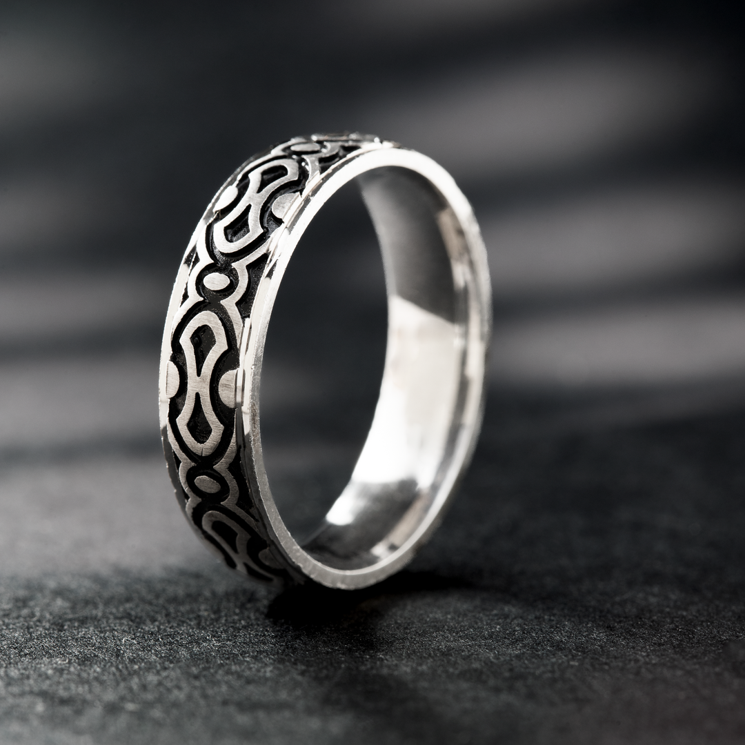 Triquetra or Trinity Knot Silver Ring