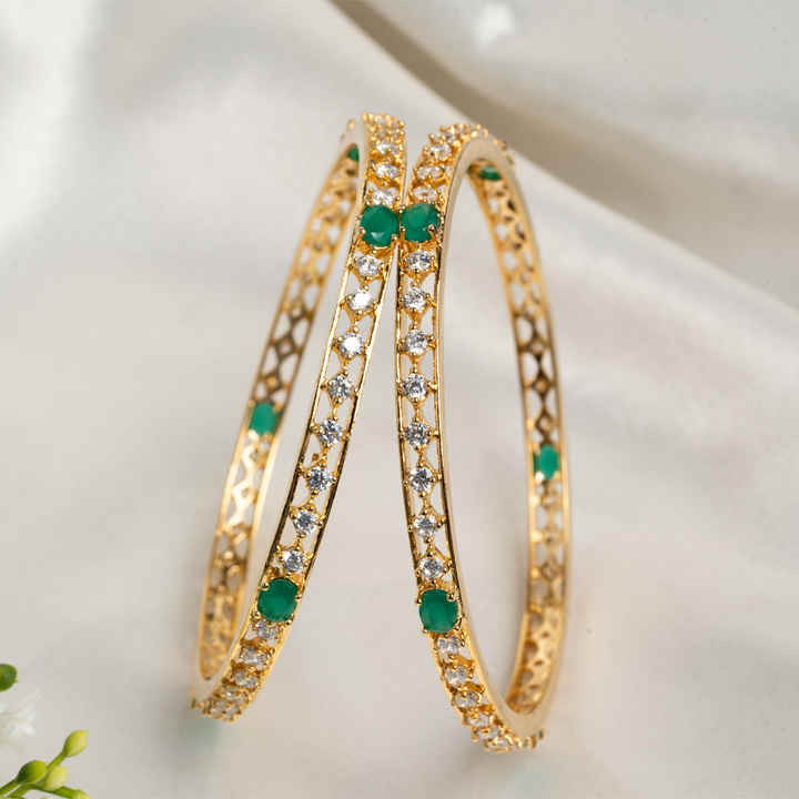 SWAROVSKI BANGLE WITH EMERALD STONE