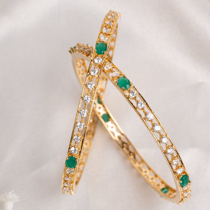 SWAROVSKI BANGLE WITH EMERALD STONE