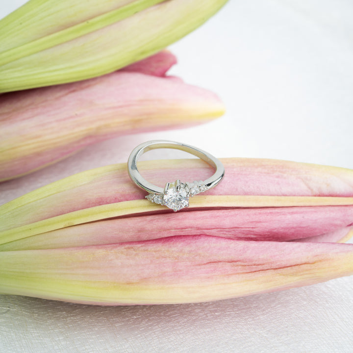 Elegant Multi-Stone Women’s Ring