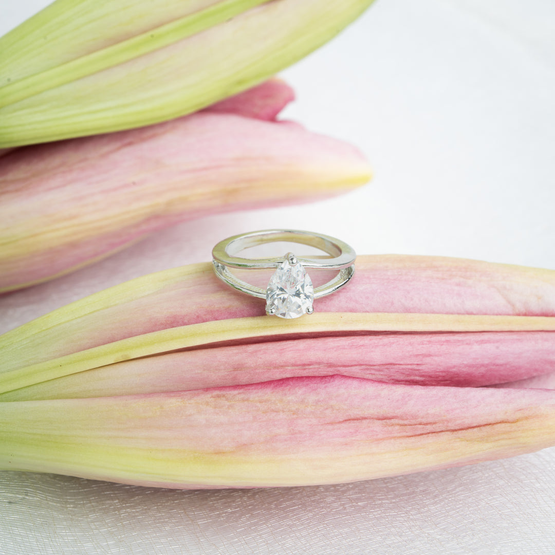Oval-Shaped CZ Stone Solitaire Ring