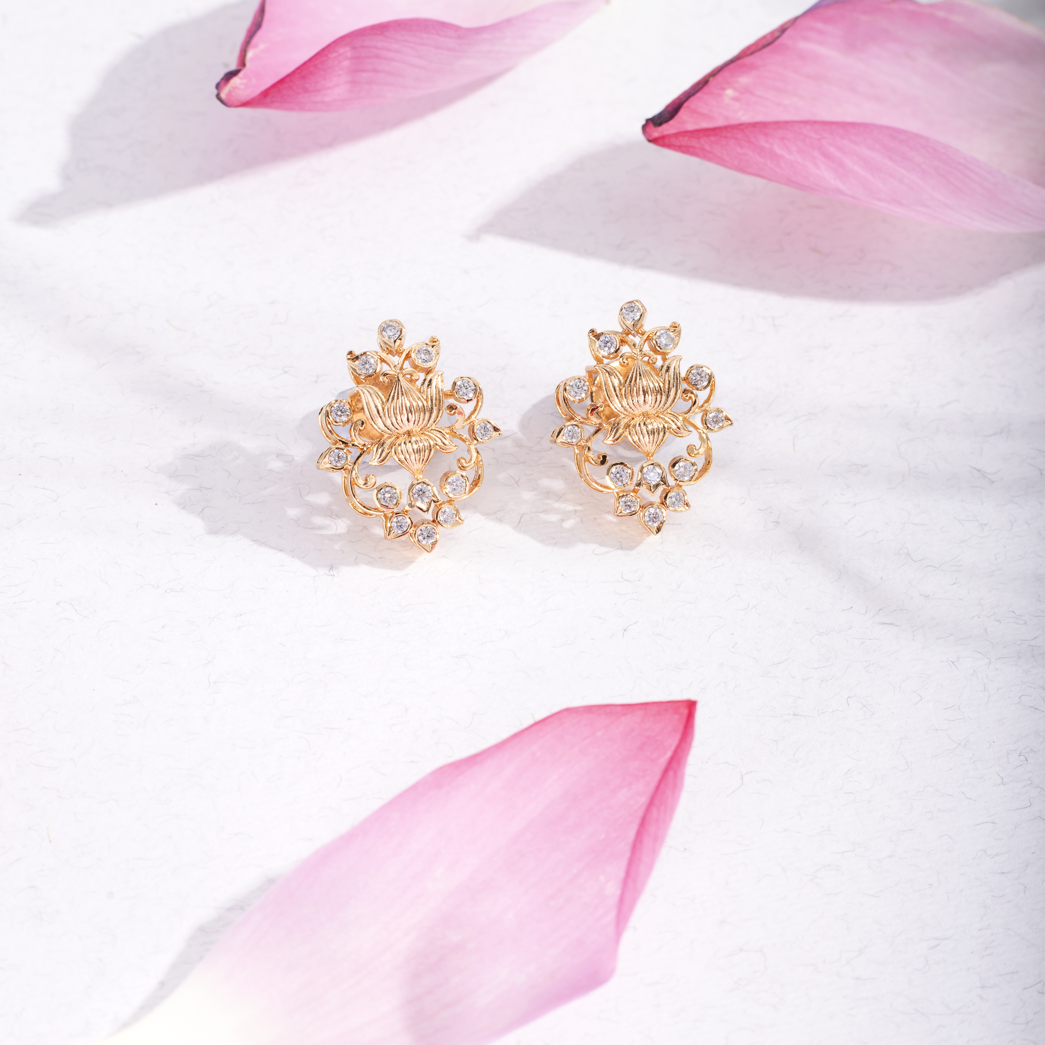 Gold-Plated Floral Necklace Set with Earrings