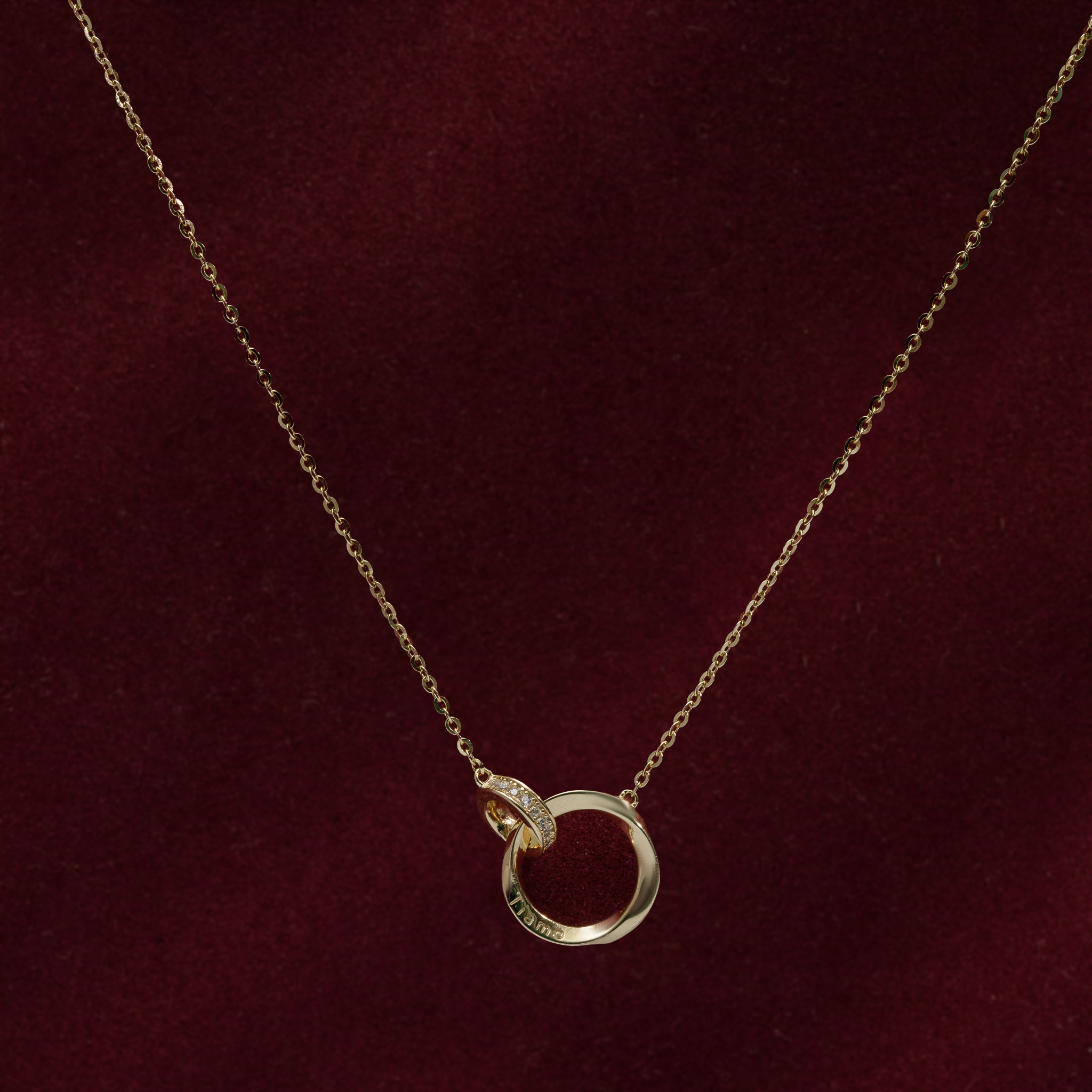 Gold-Plated Interlinked Rings Pendant Chain