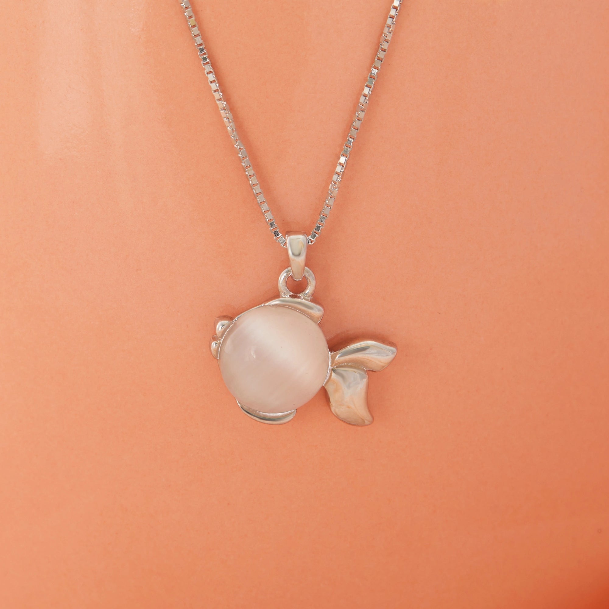 Silver Fish Stone Pendant Chain Ishna