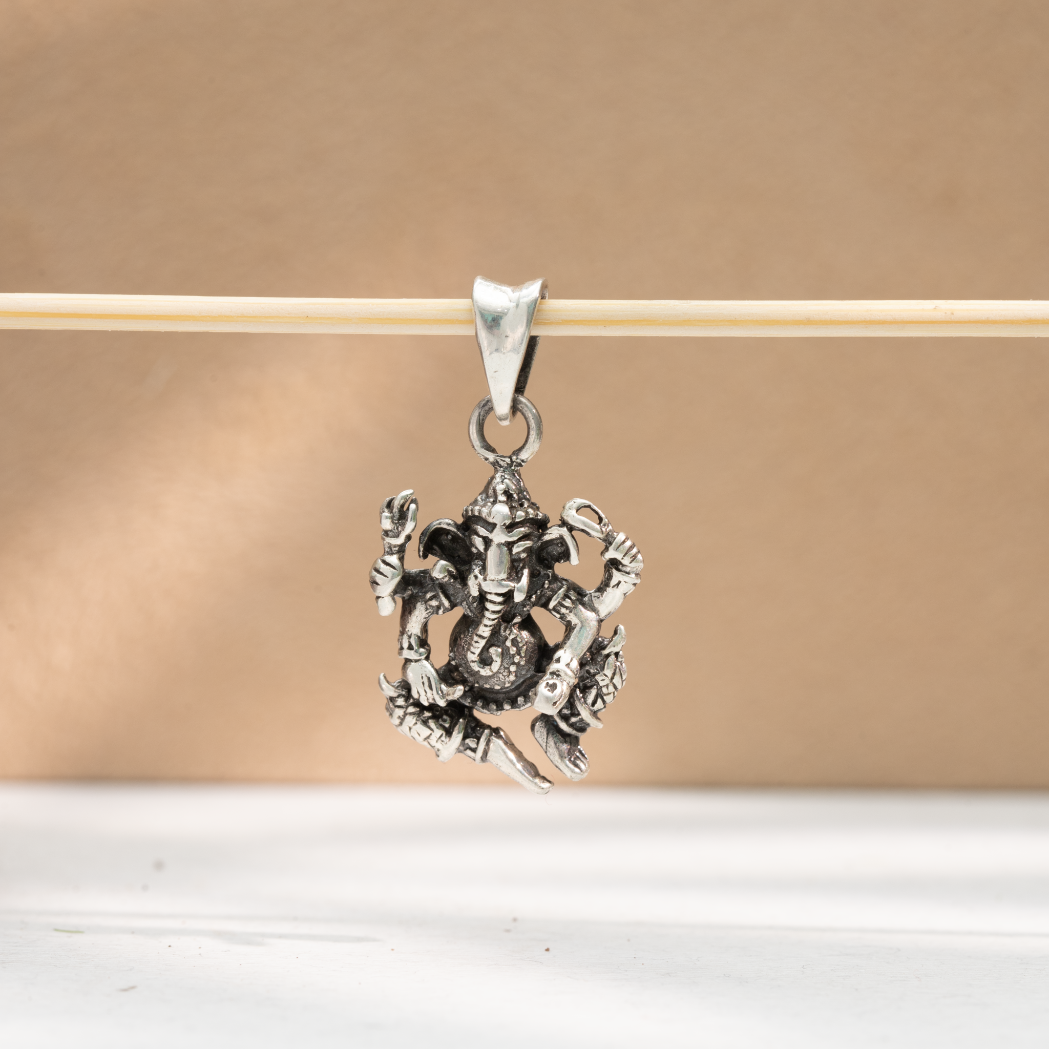 Silver Ganesha pendant in 925 sterling silver