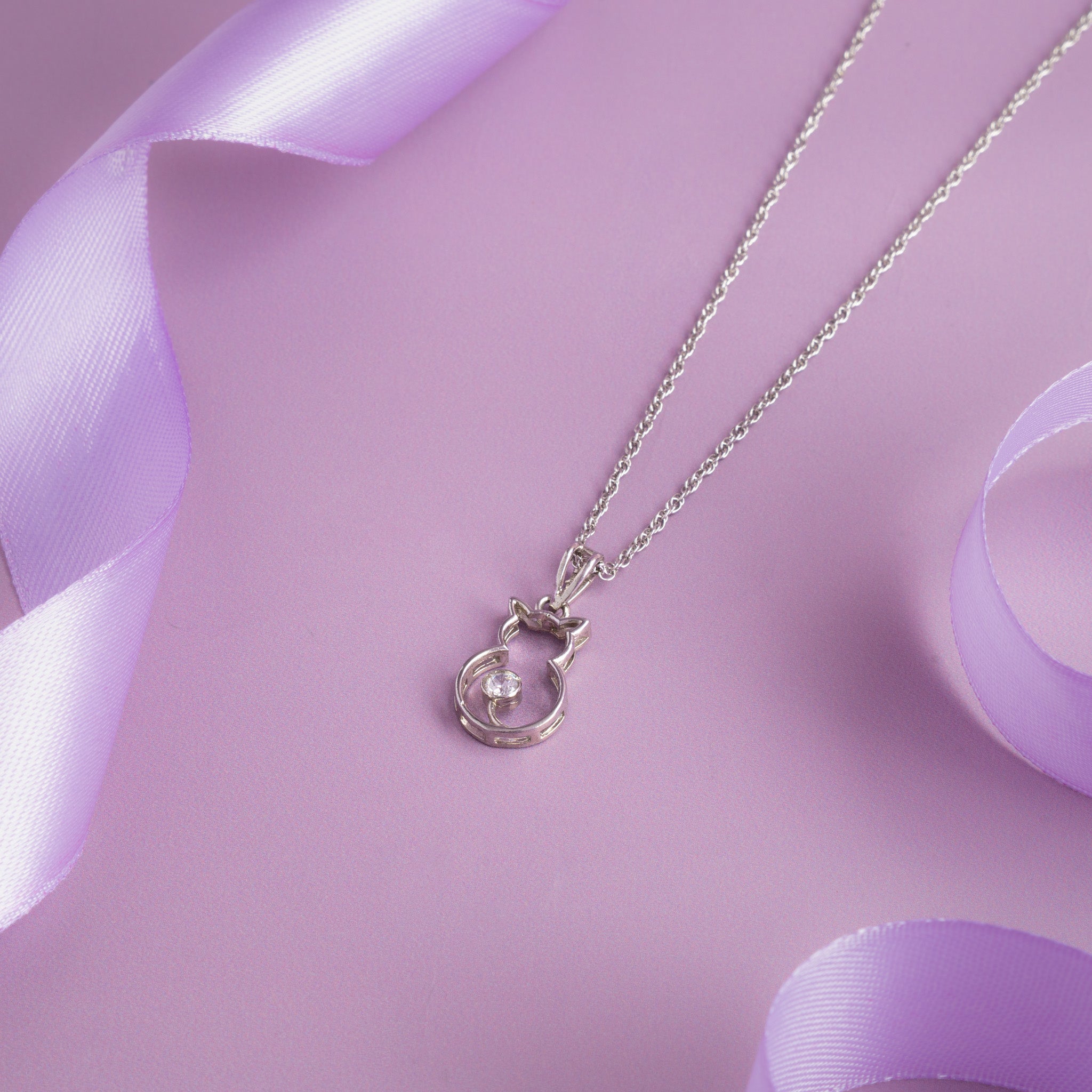 Silver cat pendant chain with crystal accent