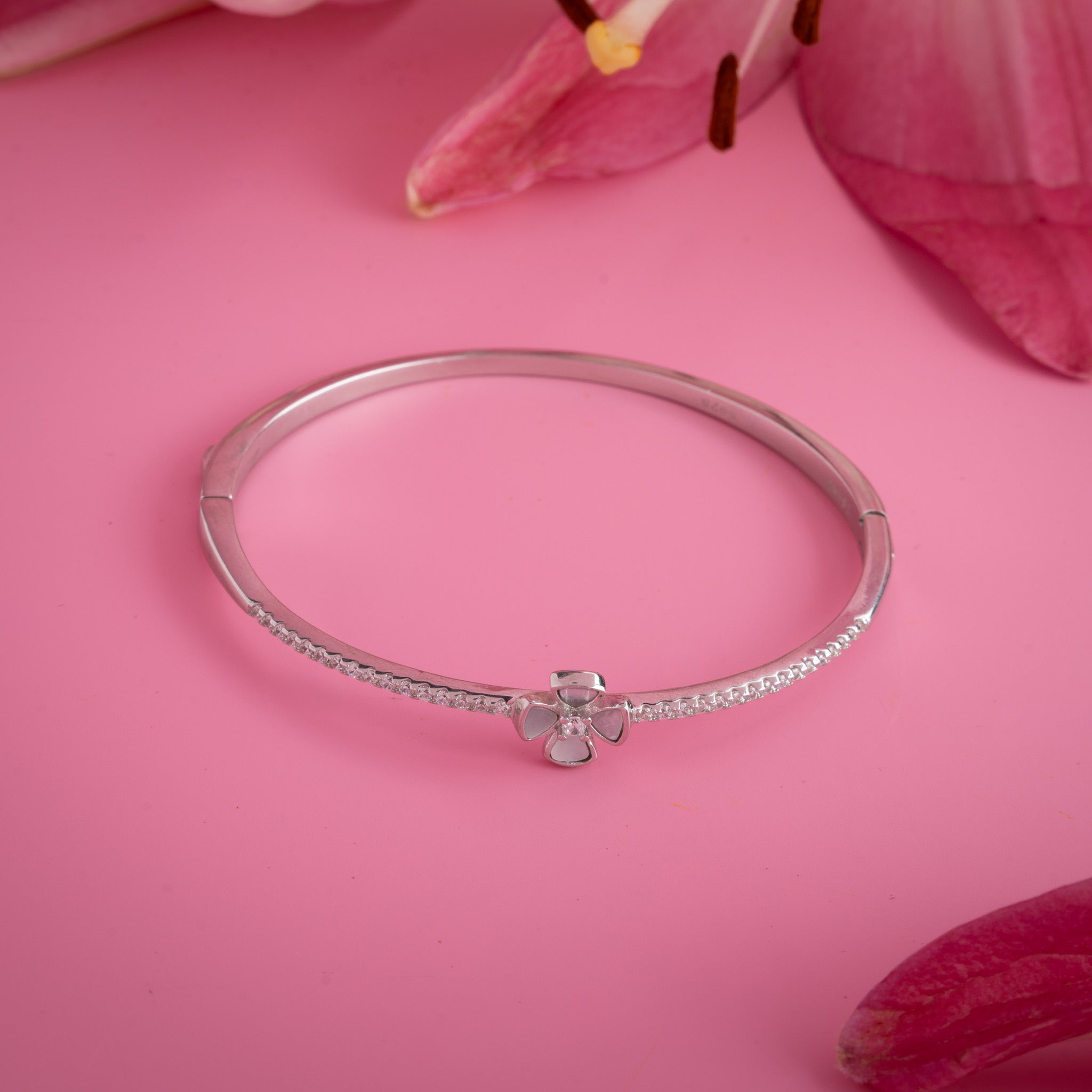 Silver clover kada bracelet