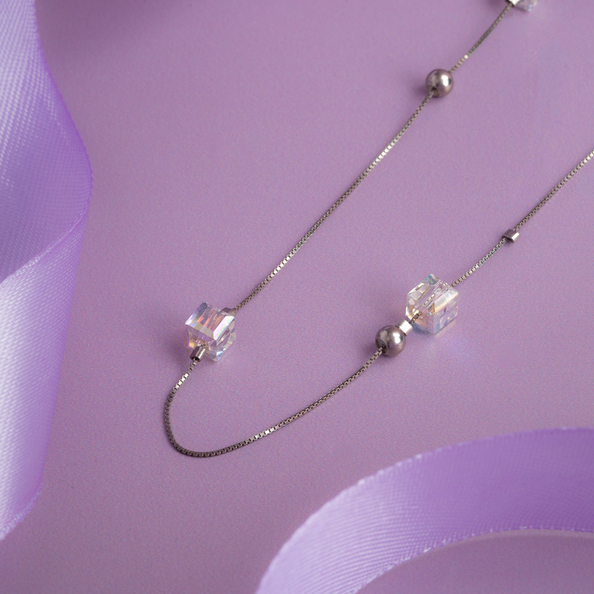 Silver crystal with ball chain