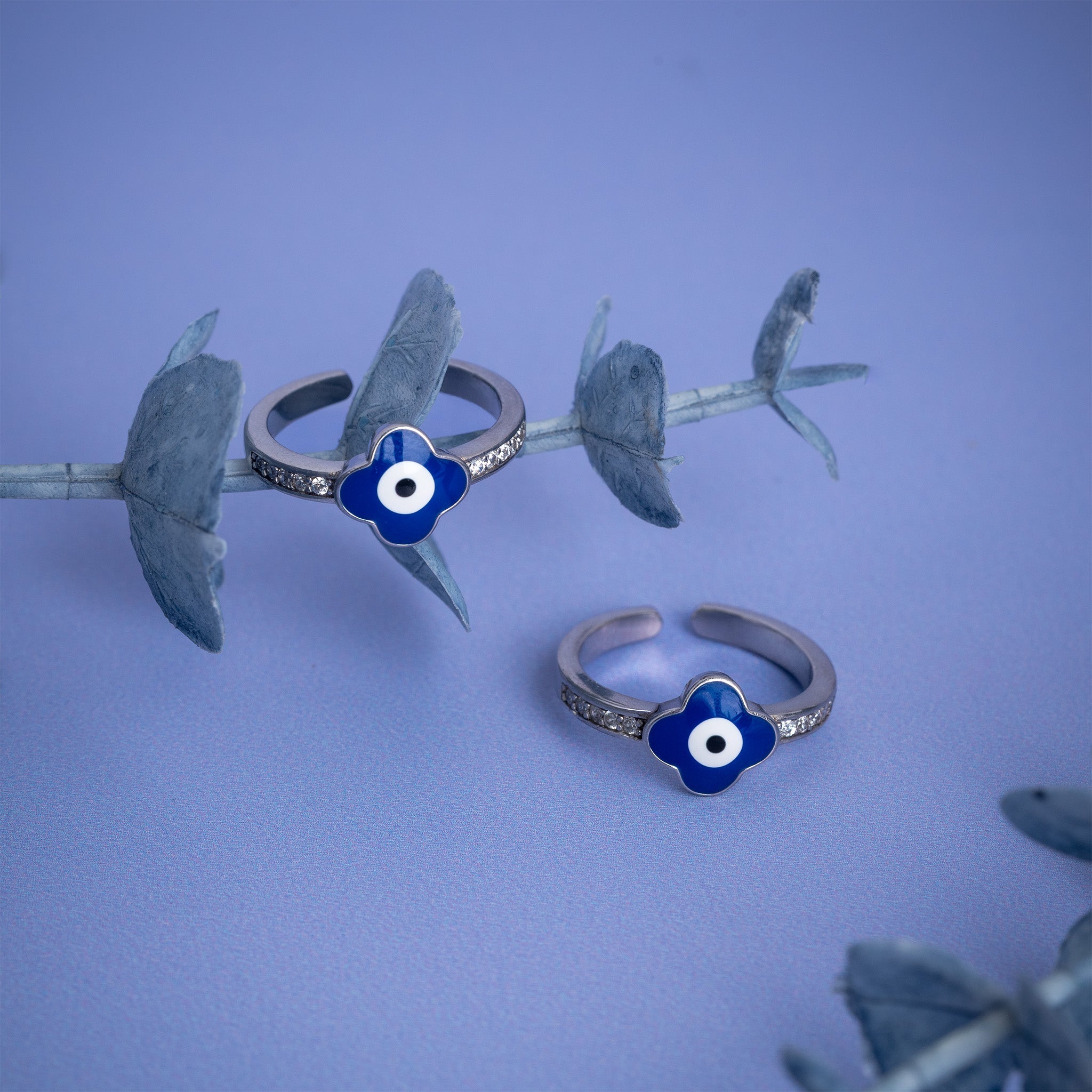 Silver evil eye toe ring for women