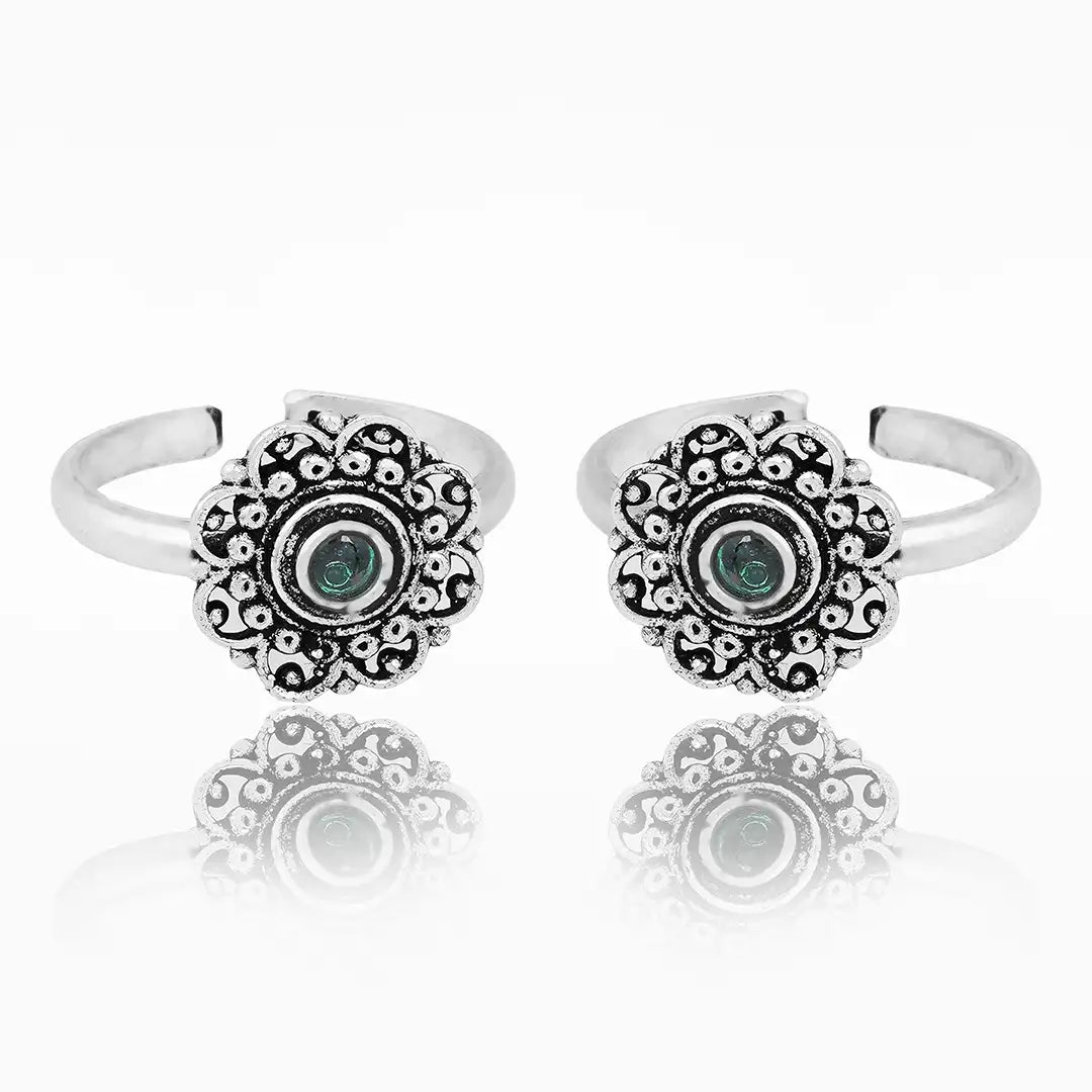 Silver green stone floral toe ring