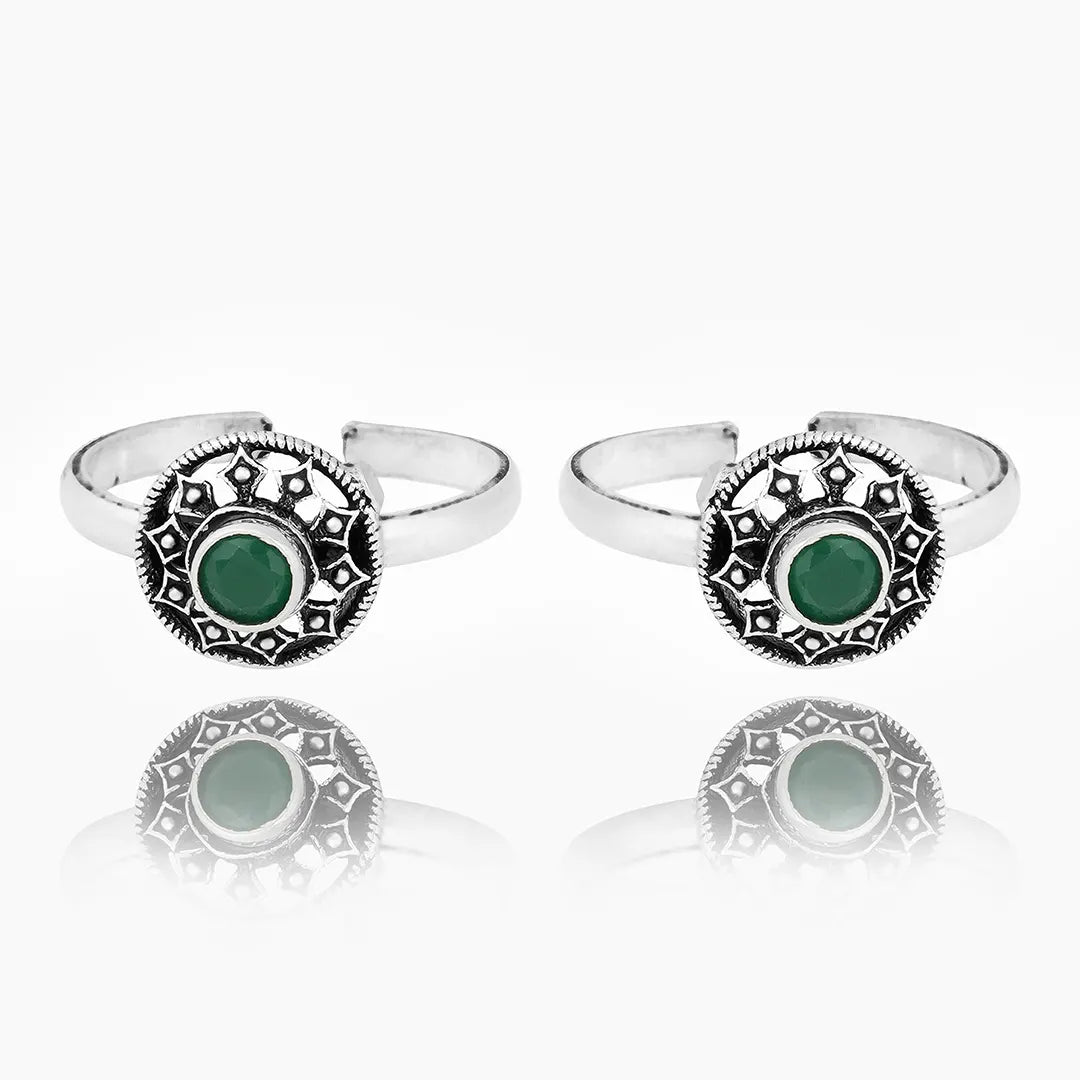 Silver green stone toe ring