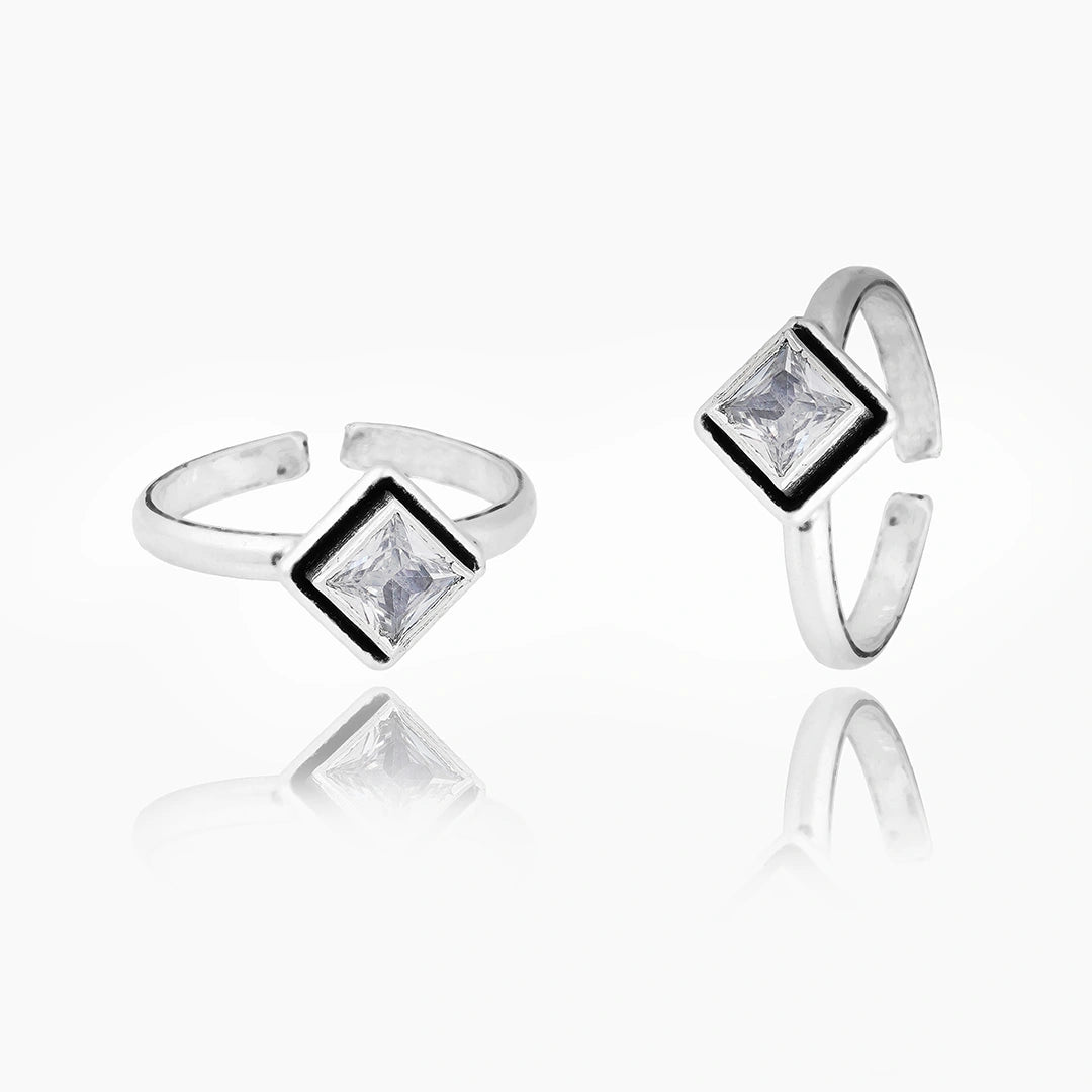 Silver square toe ring with oxidised border design