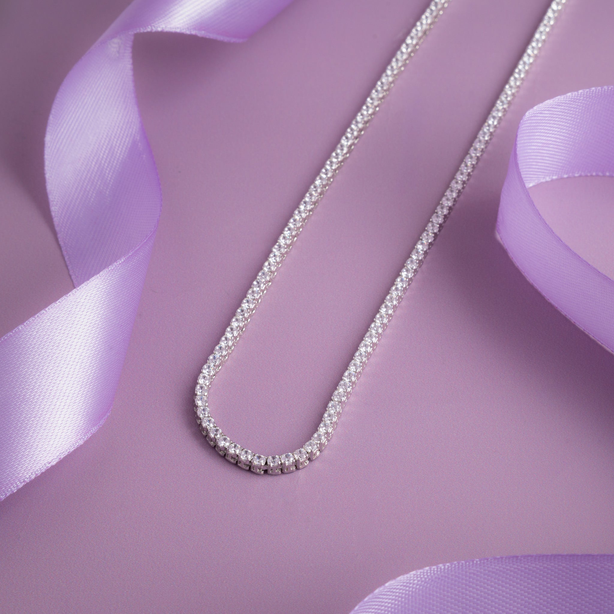 Silver tennis chain with sparkling crystal stones