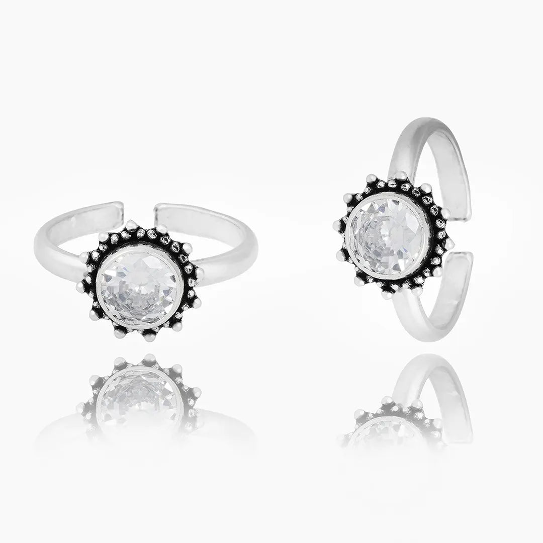 Silver white stone toe ring with oxidised