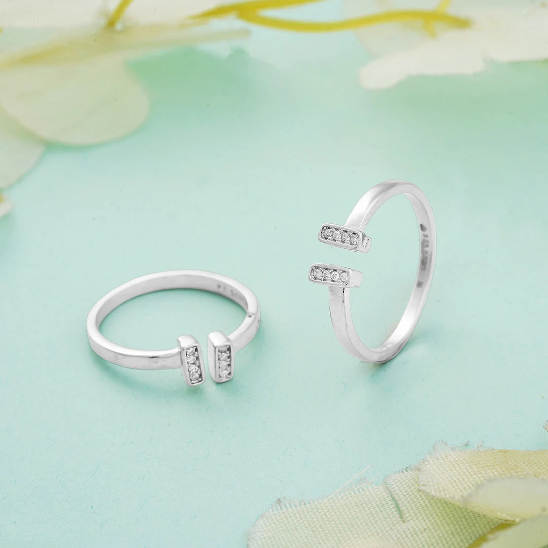 Simple silver toe ring pair