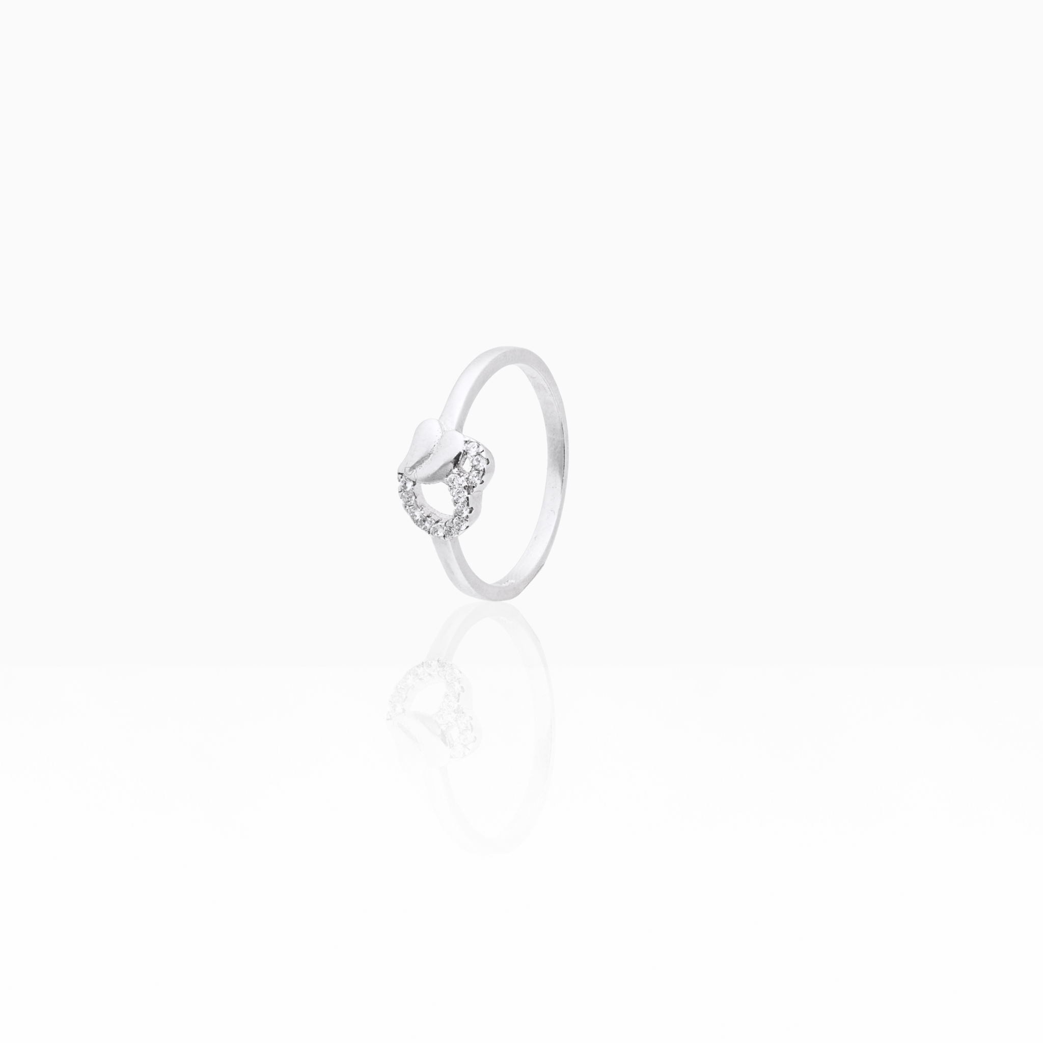 Sparkling heart design silver ring