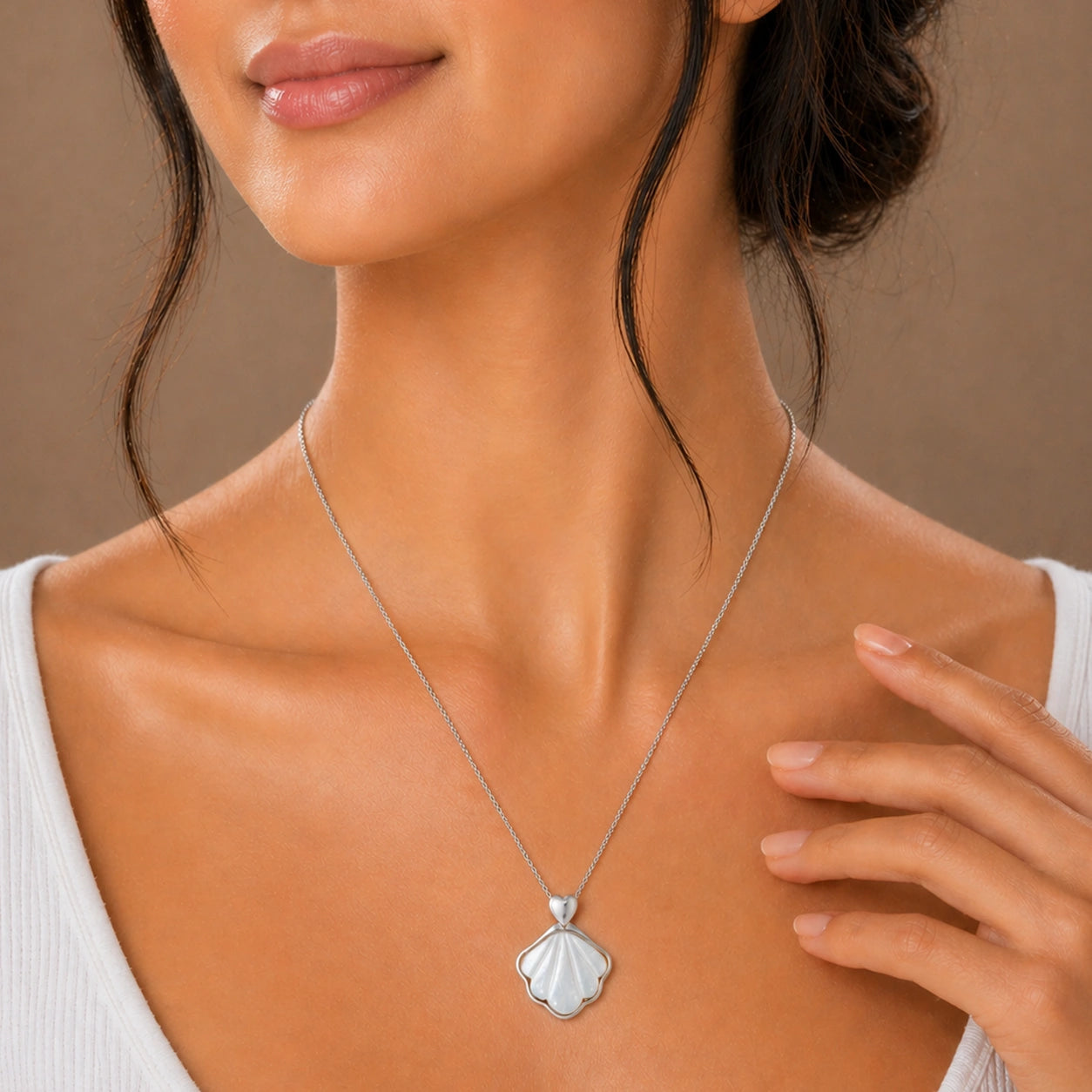 Sterling Silver Heart Shell Pendant Chain Ishna