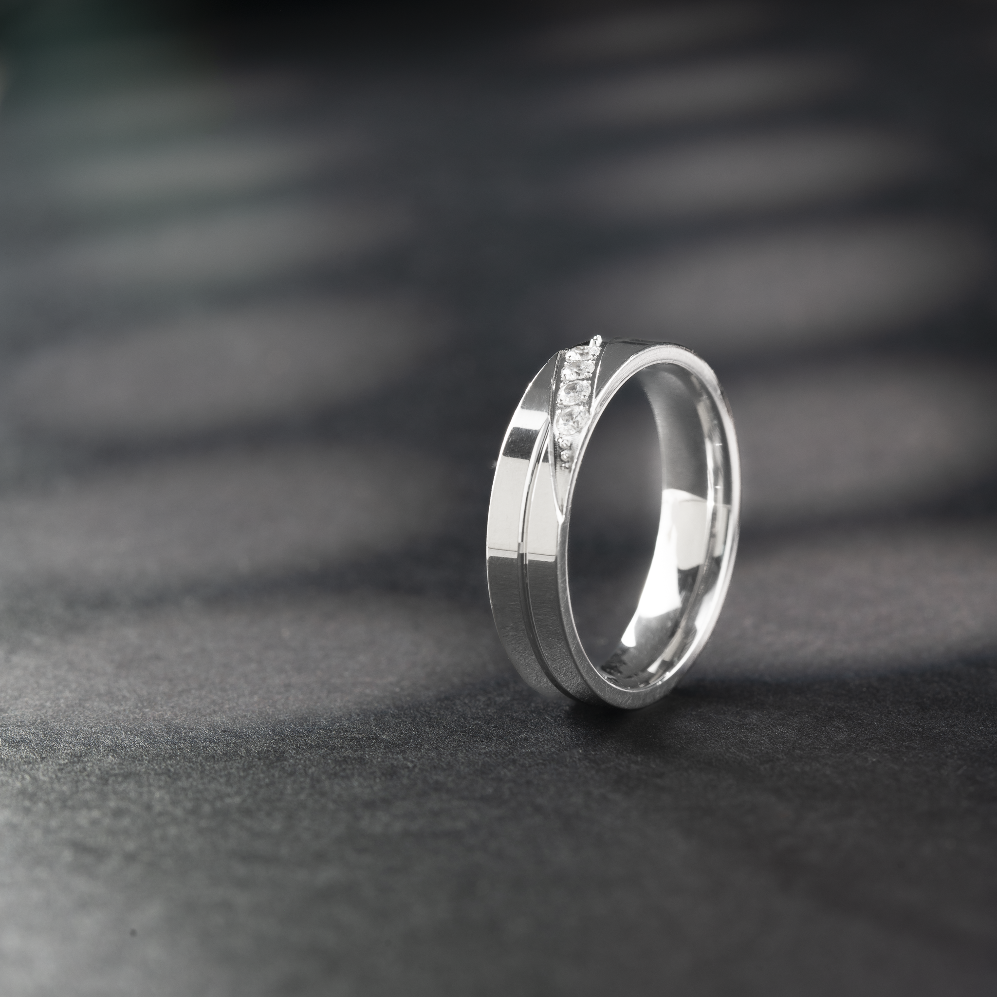 Sterling silver cubic zirconia band ring