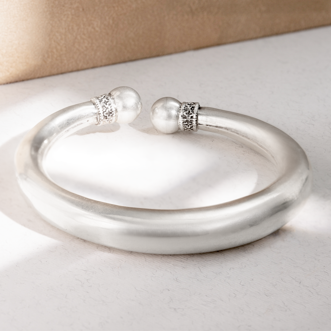 Sterling silver kada with rounded ball ends