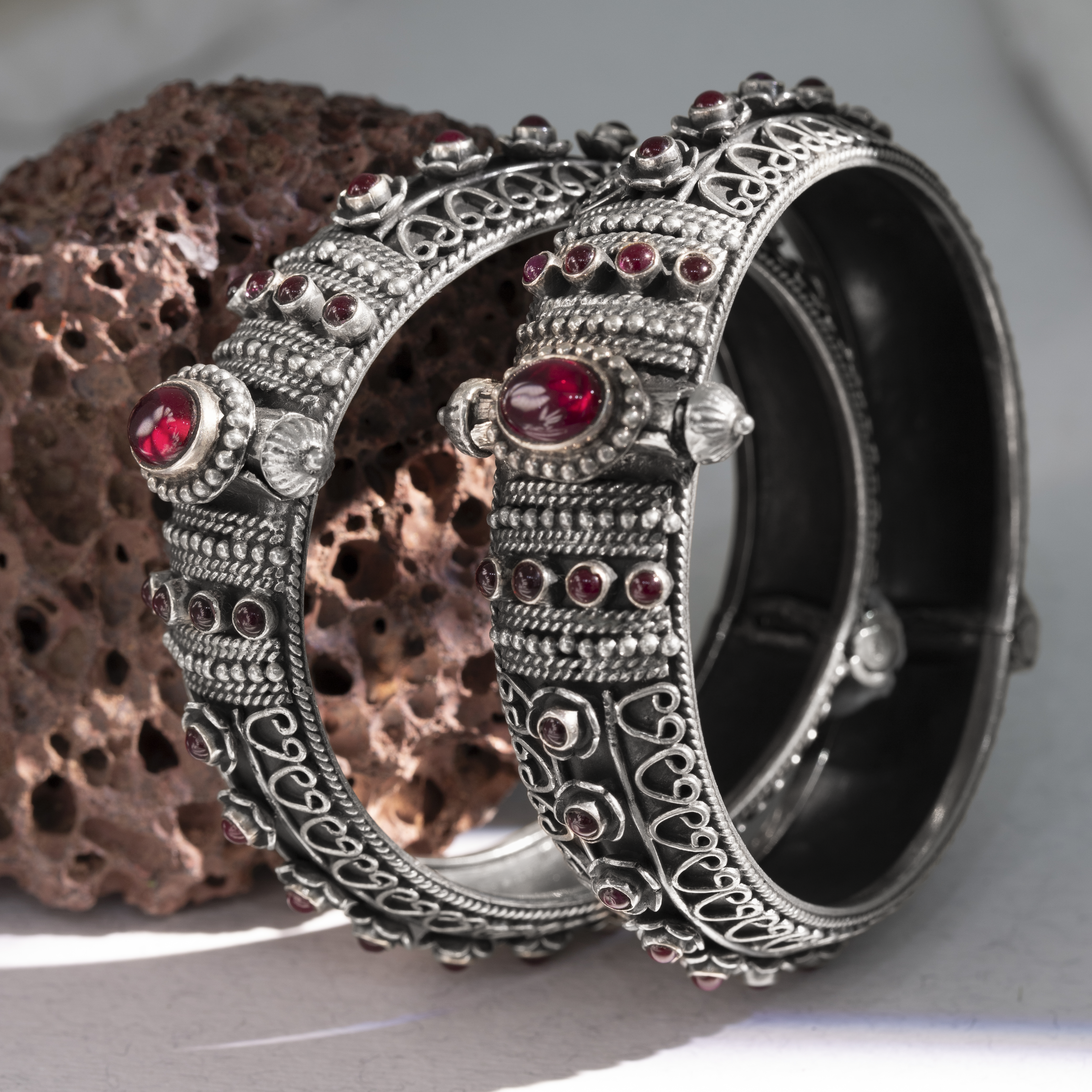 Temple jewellery silver bangles with kemp stones