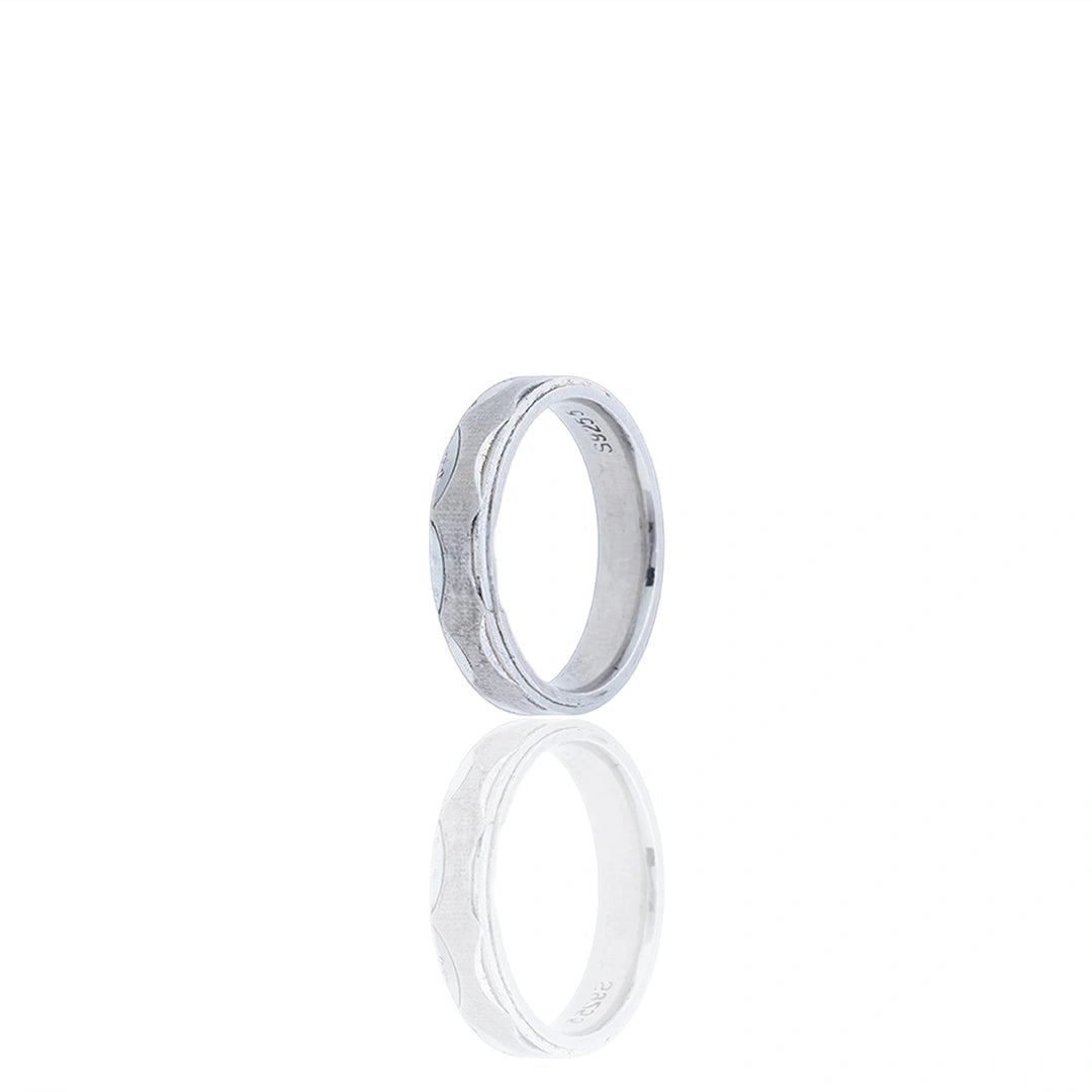 Textured Wavey Ring in 925 Sterling Silver Ishna