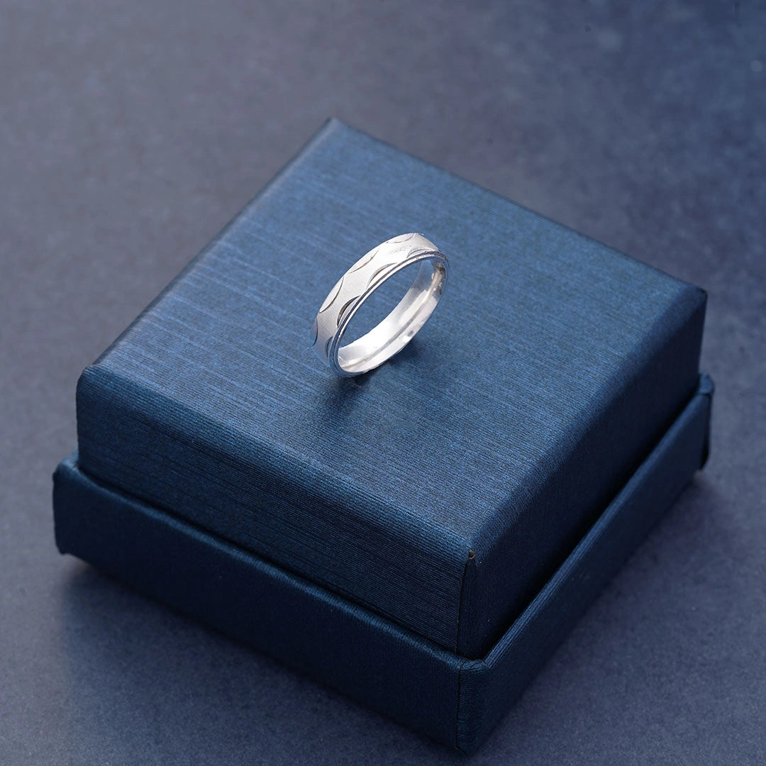 Textured Wavey Ring in Silver Ishna 