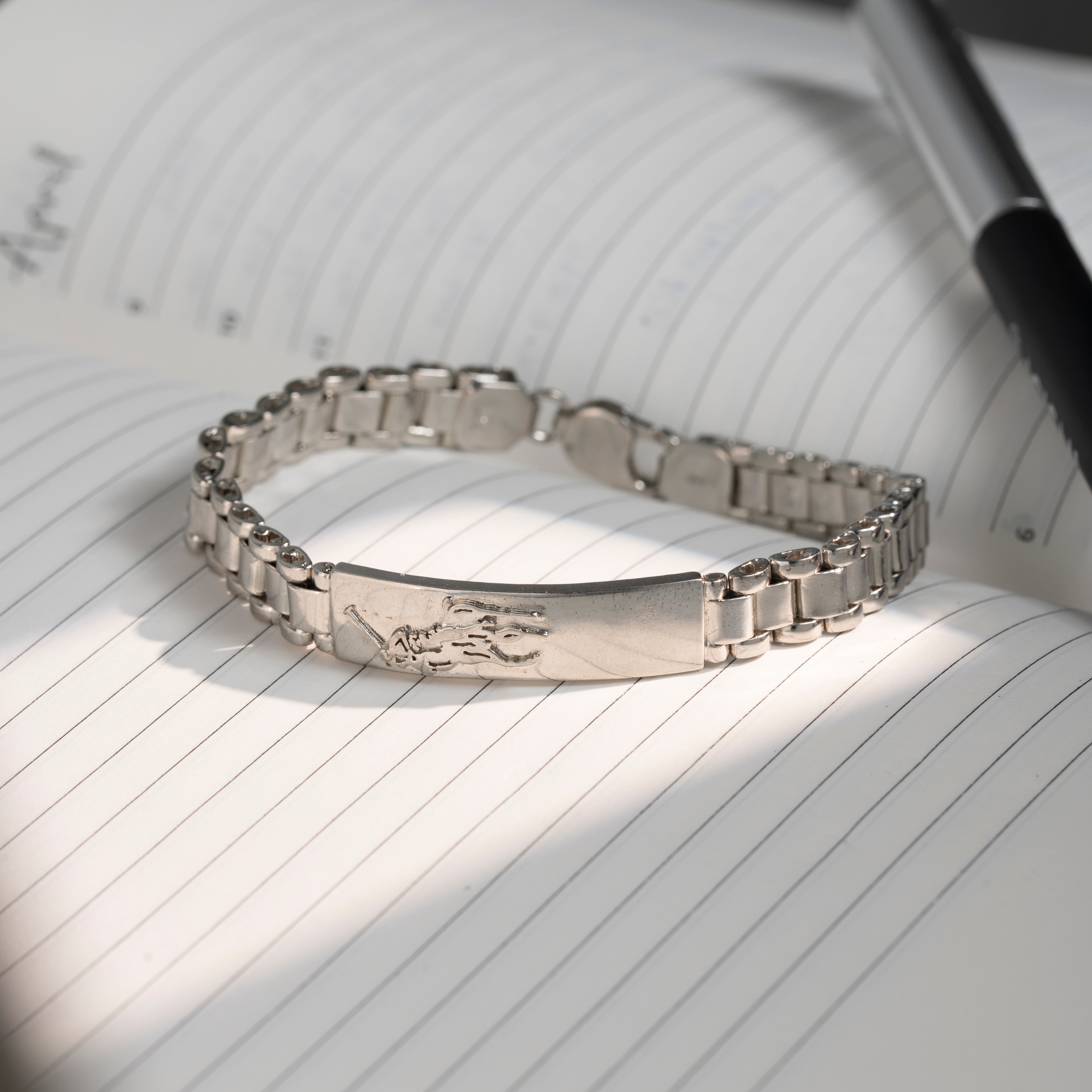 Textured silver link bracelet for men