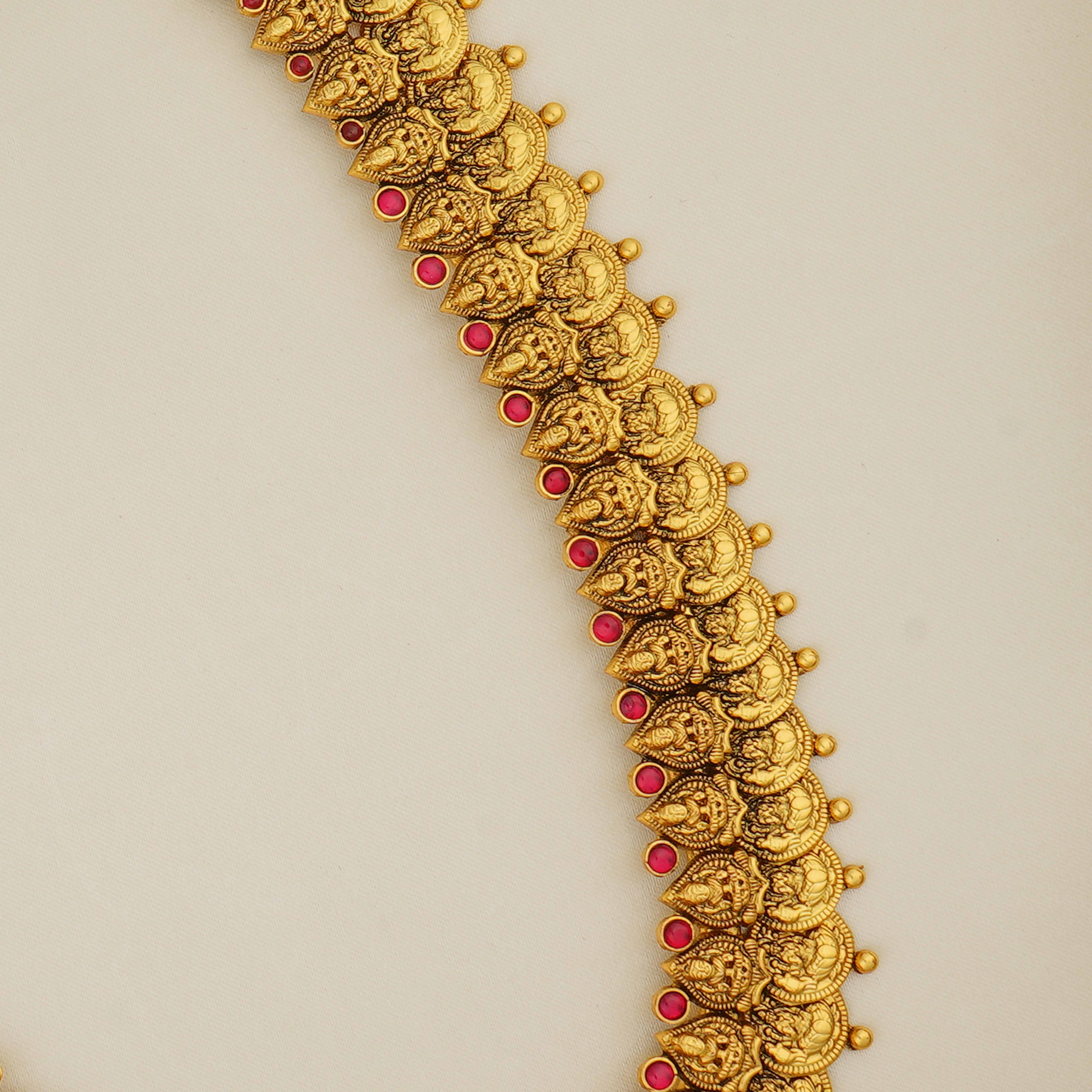 Traditional South Indian kasumalai necklace design