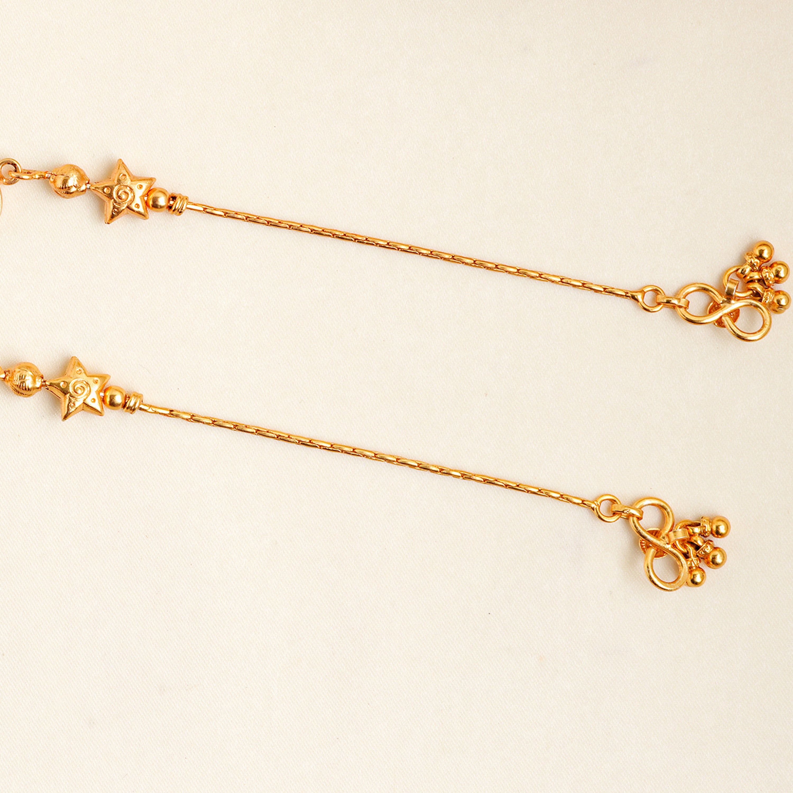 Traditional gold-plated anklet design