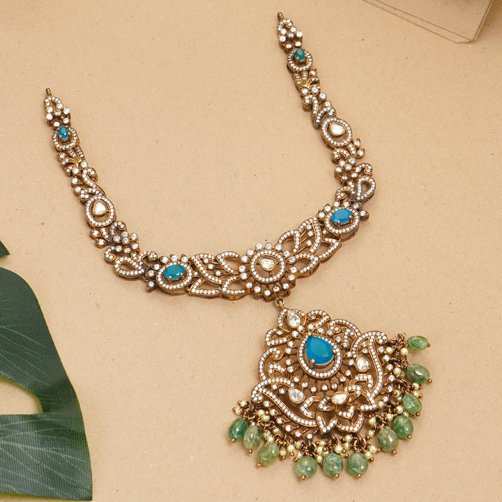 Traditional moissanite stone necklace with green beads