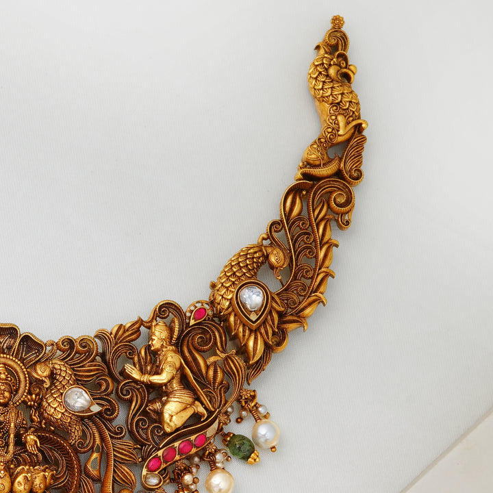 Traditional temple jewellery necklace with emerald stones