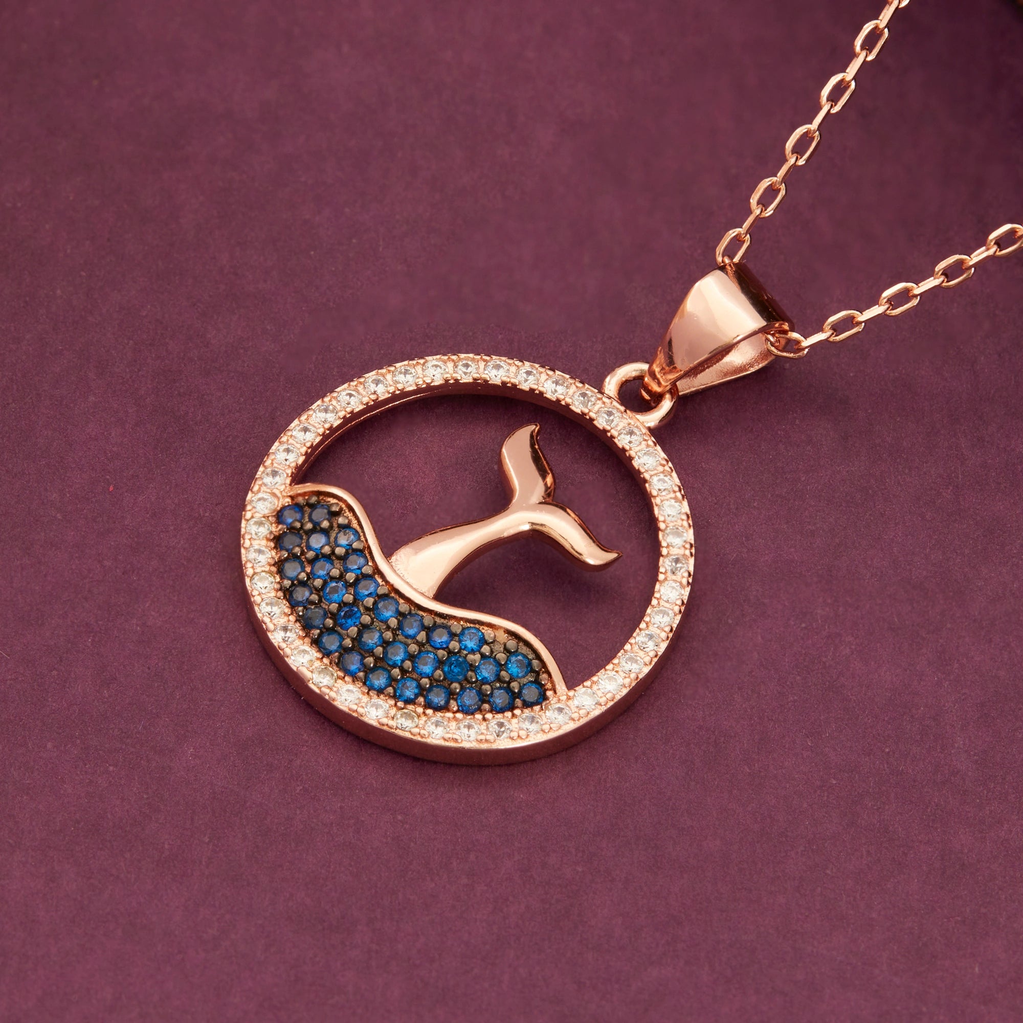 Whale Tail Motif Pendant Chain Ishna