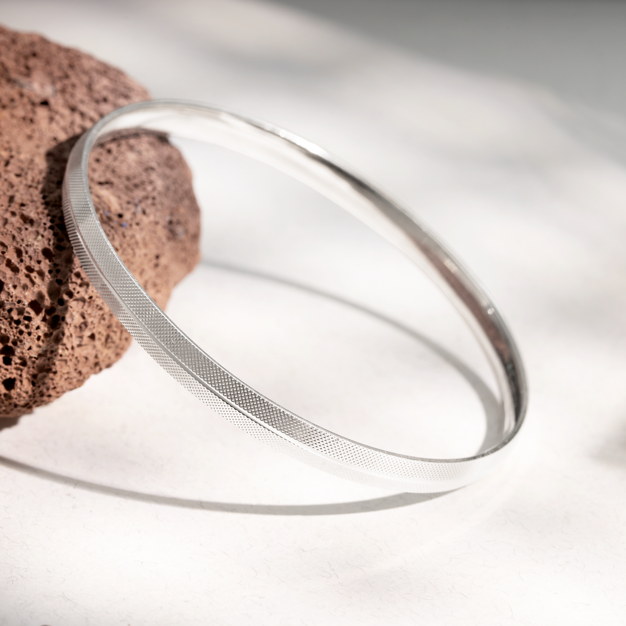 diamond-cut textured silver kada