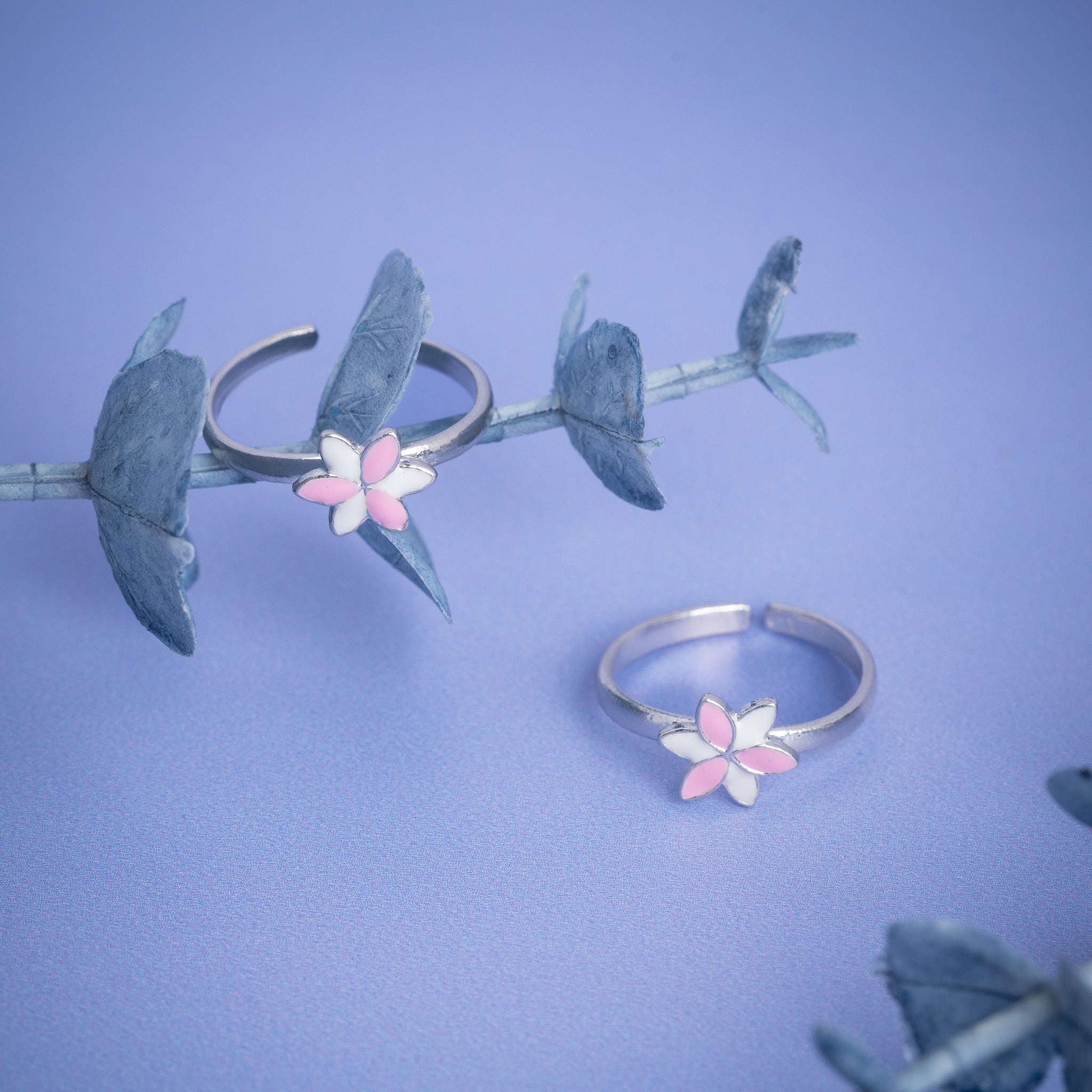 enamel floral toe ring