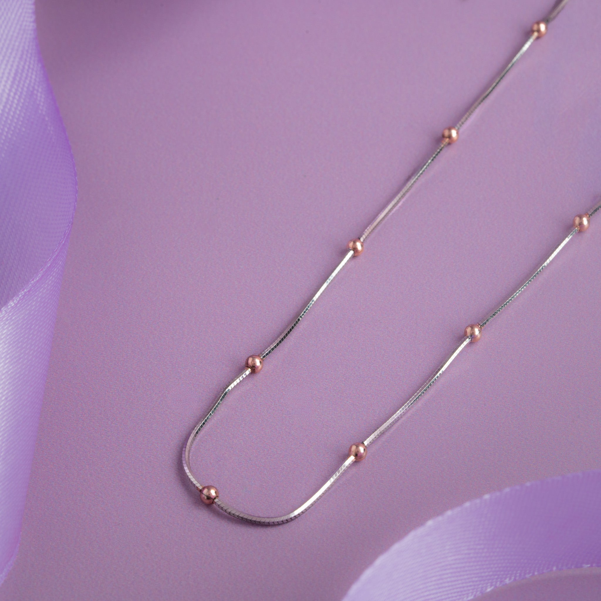 minimal elegant design suitable for daily wear