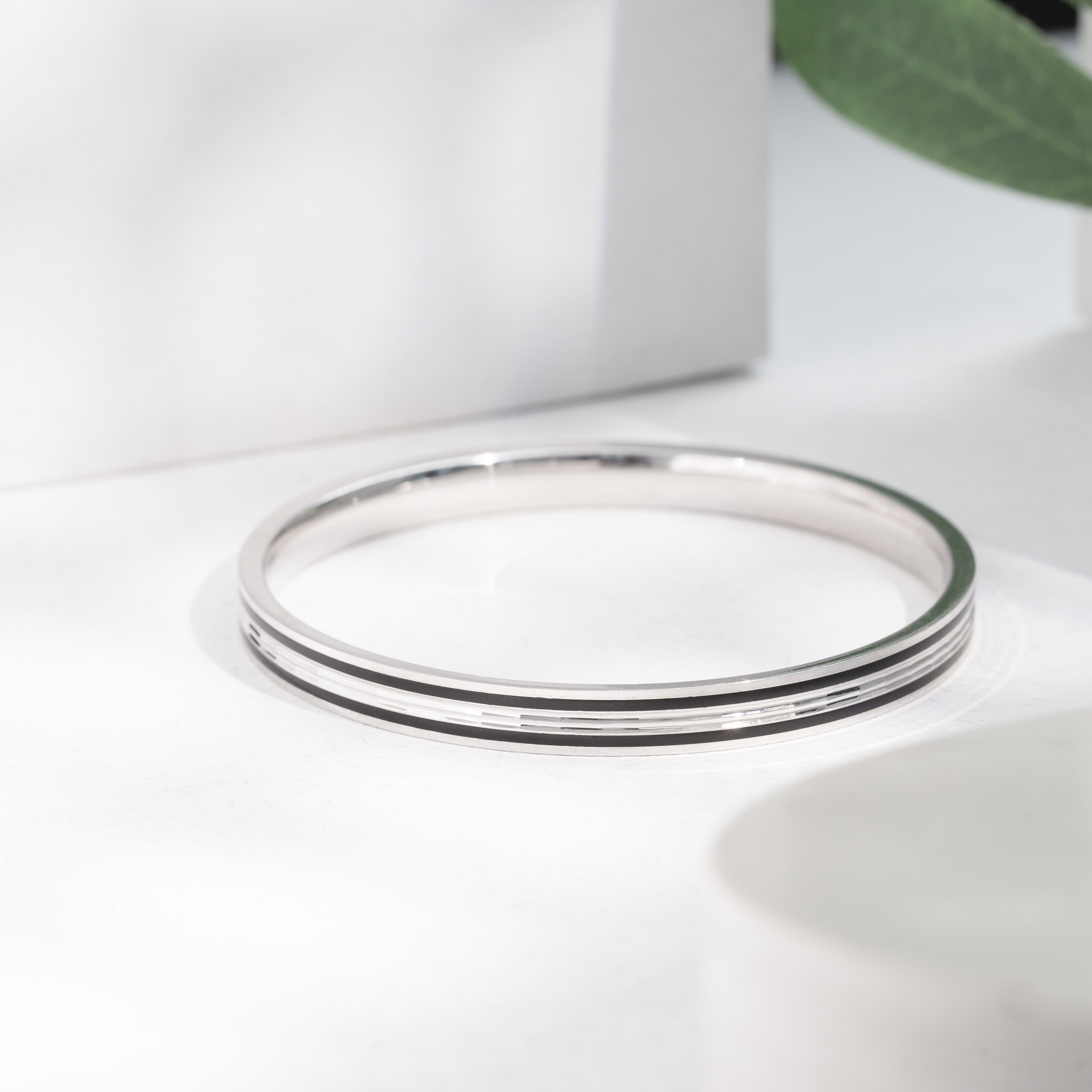 modern striped sterling silver kada