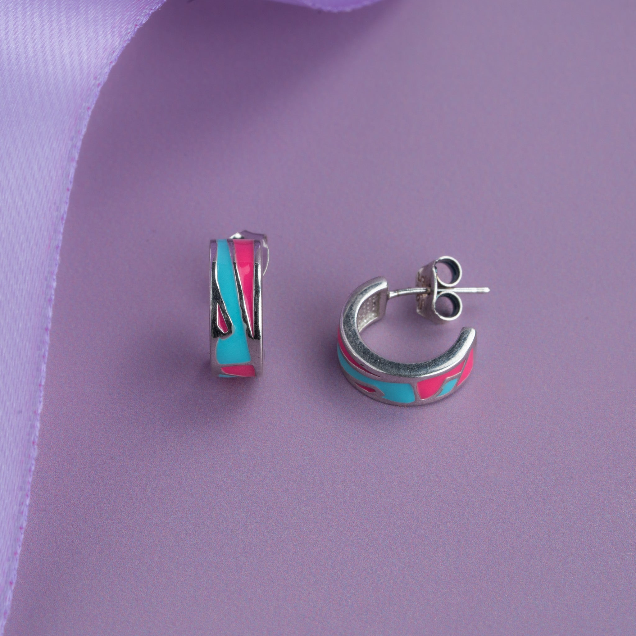 stylish modern earrings for women