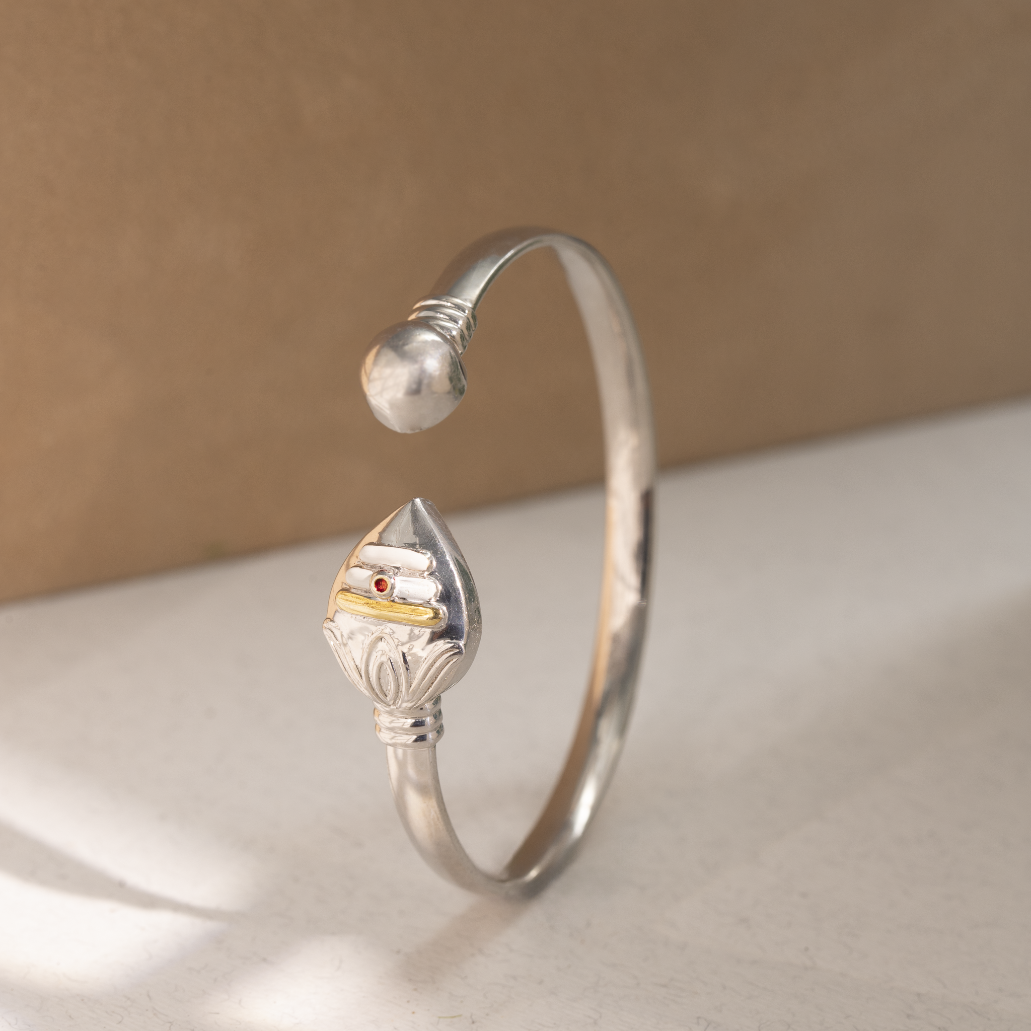 temple design silver kada